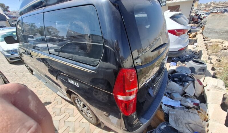 
								 مستعمل هيونداي – Hyundai فان – H1 ممتلئ									