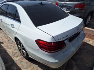 مستعمل مرسيدس بينز – Mercedes benz E220
