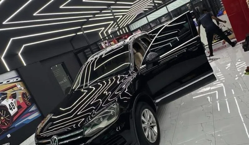 
								 فولكس فاكن – Volkswagen طوارق – Touareg ممتلئ									