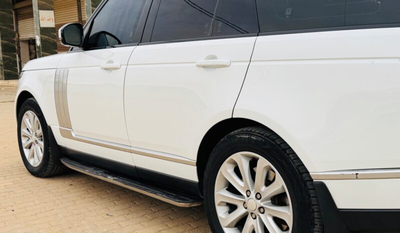 
								 مستعمل لاند روفر – Land Rover فوغ – Range Rover Vogue ممتلئ									