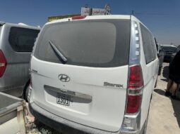 
										 مستعمل هيونداي – Hyundai فان – H1 ممتلئ									
