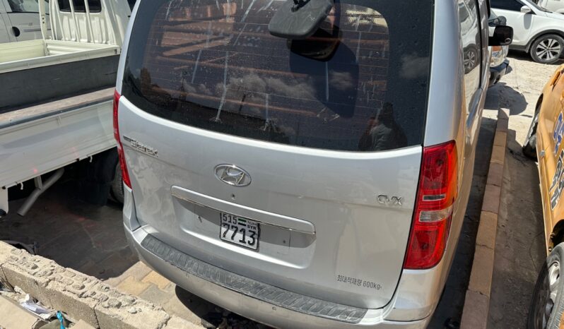 
								 مستعمل هيونداي – Hyundai فان – H1 ممتلئ									