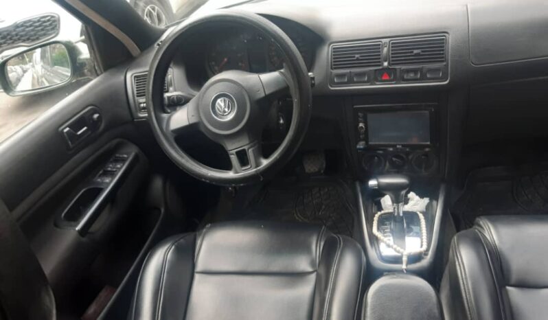 
								 فولكس فاكن – Volkswagen جولف اي – e Golf ممتلئ									
