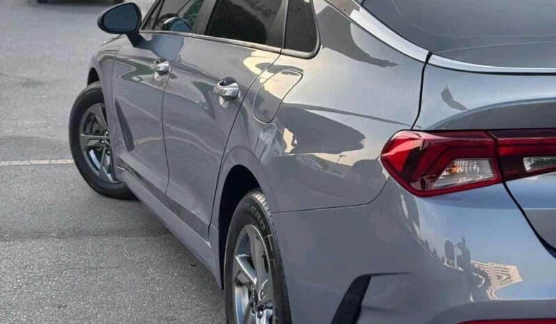 
								 كيا – Kia K5 ممتلئ									