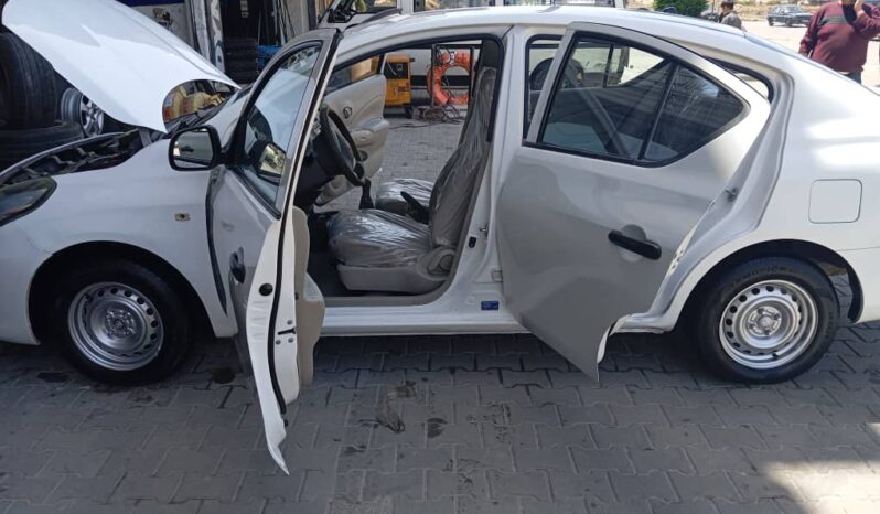 
								 نيسان – Nissan Sunny ممتلئ									