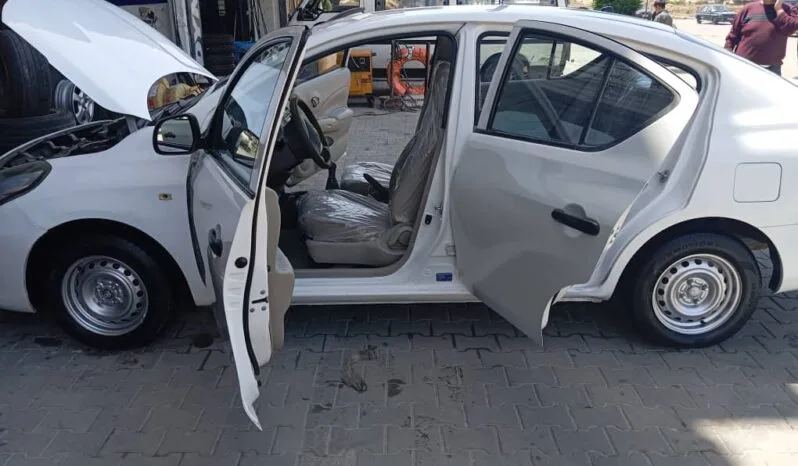 
								 نيسان – Nissan Sunny ممتلئ									