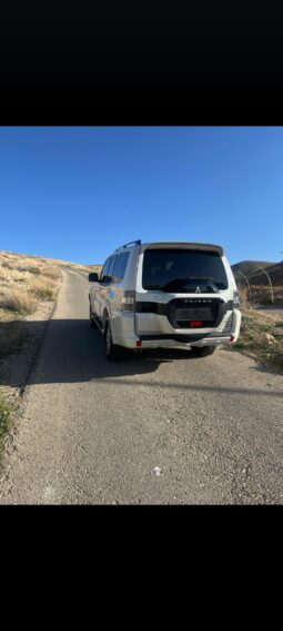 
										 ميتسوبيشي – Mitsubishi Pajero ممتلئ									