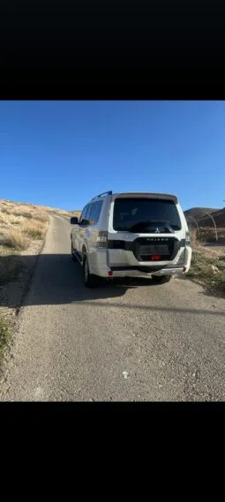 
										 ميتسوبيشي – Mitsubishi Pajero ممتلئ									