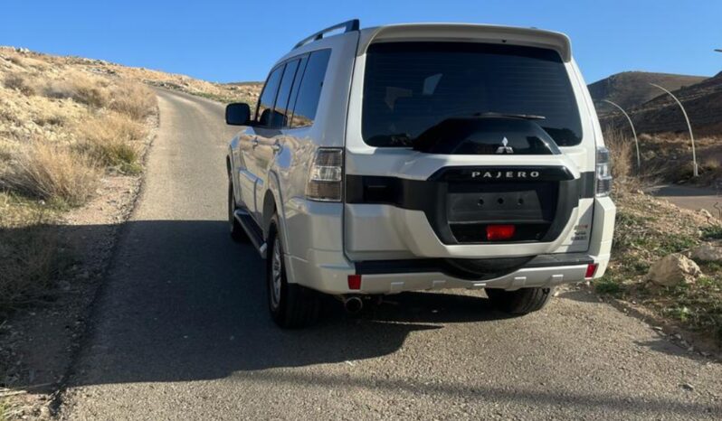 
								 ميتسوبيشي – Mitsubishi Pajero ممتلئ									