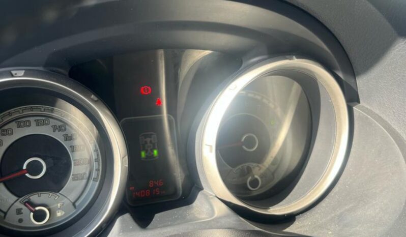 
								 ميتسوبيشي – Mitsubishi Pajero ممتلئ									