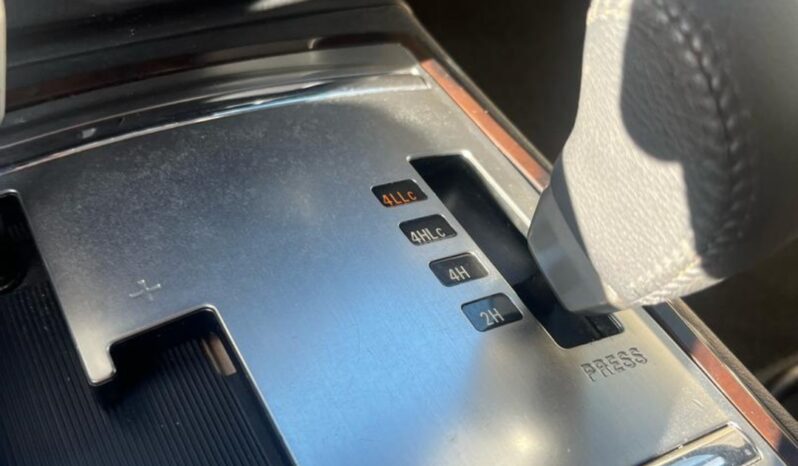 
								 ميتسوبيشي – Mitsubishi Pajero ممتلئ									