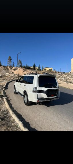 
										 ميتسوبيشي – Mitsubishi Pajero ممتلئ									