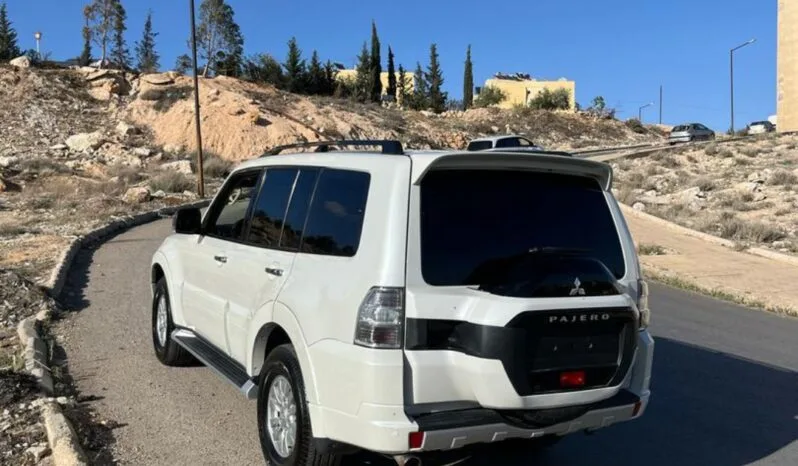 
								 ميتسوبيشي – Mitsubishi Pajero ممتلئ									
