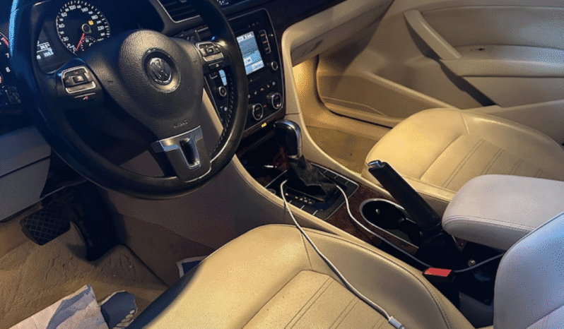 
								 فولكس فاكن – Volkswagen باسات – Passat ممتلئ									