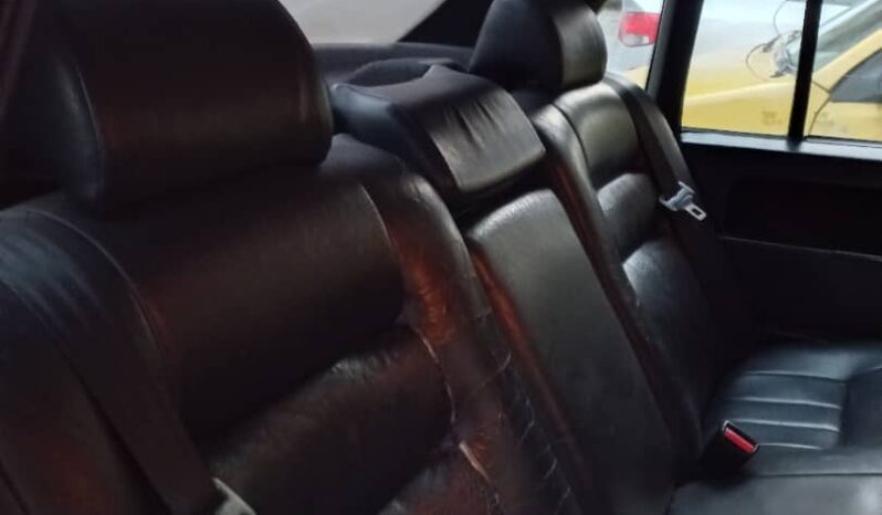 
								 فولفو – Volvo V40 ممتلئ									