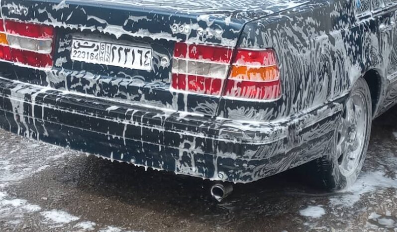 
								 فولفو – Volvo V40 ممتلئ									