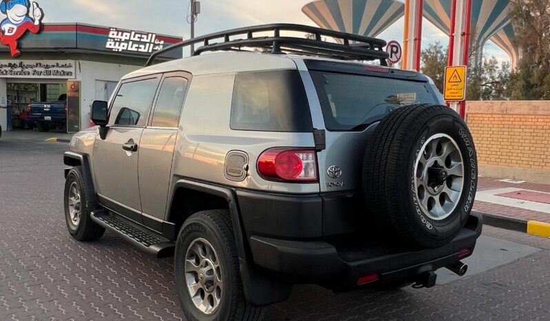 
								 تويوتا – Toyota FJ ممتلئ									