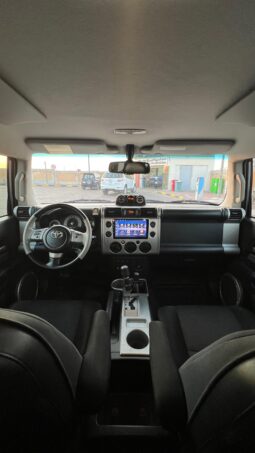 
										 تويوتا – Toyota FJ ممتلئ									