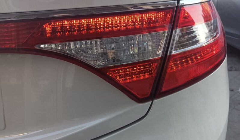 
								 هيونداي – Hyundai ازيرا – Azera ممتلئ									