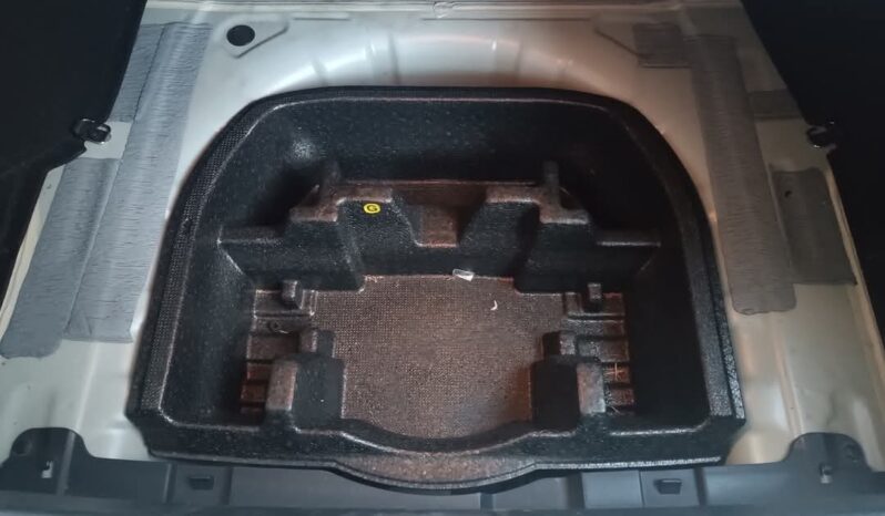 
								 هيونداي – Hyundai ازيرا – Azera ممتلئ									