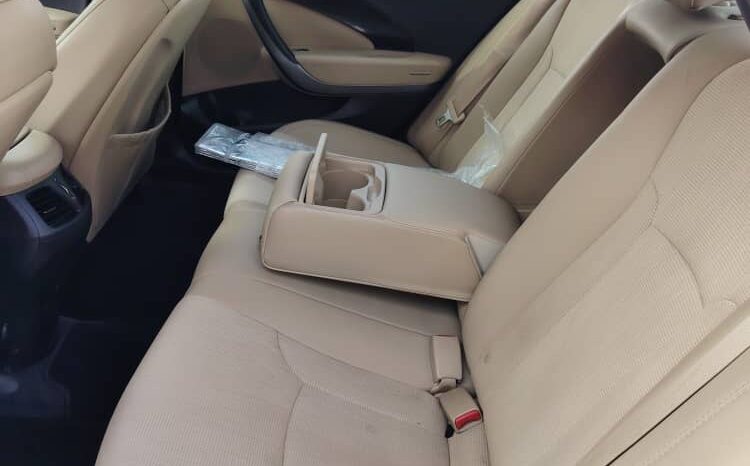 
								 هيونداي – Hyundai ازيرا – Azera ممتلئ									