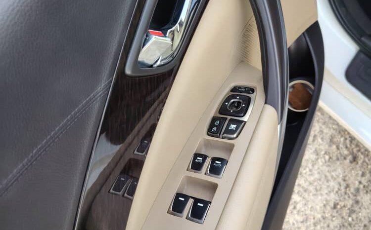 
								 هيونداي – Hyundai ازيرا – Azera ممتلئ									