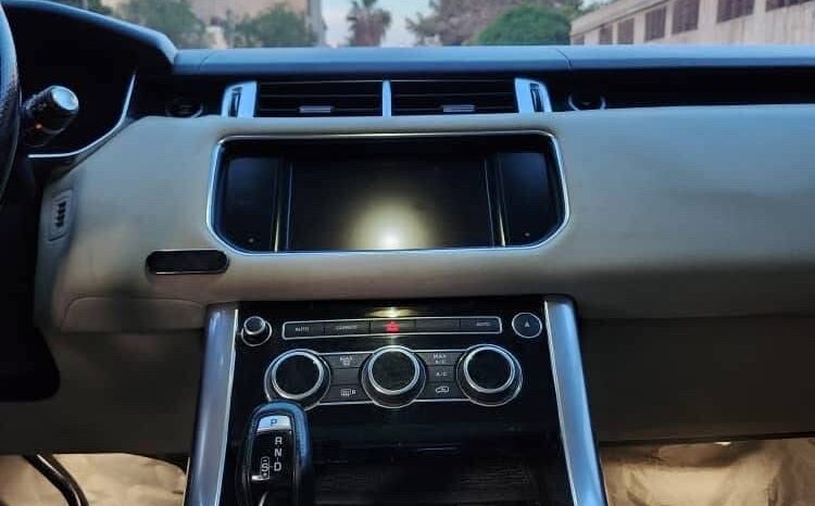 
								 لاند روفر – Land Rover سبورت – Range Rover Sport ممتلئ									