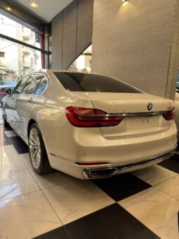 
										 بي ام دابيليو – BMW i740 ممتلئ									