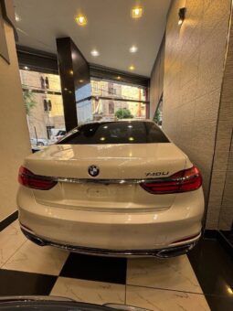 
										 بي ام دابيليو – BMW i740 ممتلئ									