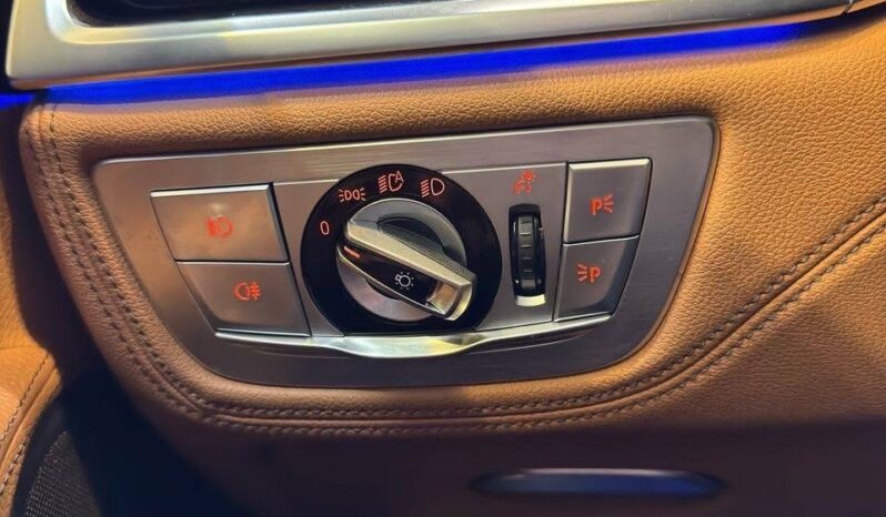 
								 بي ام دابيليو – BMW i740 ممتلئ									