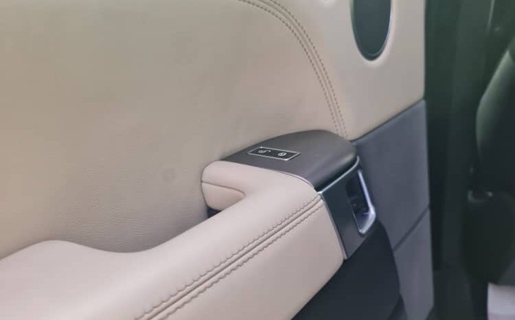 
								 لاند روفر – Land Rover سبورت – Range Rover Sport ممتلئ									