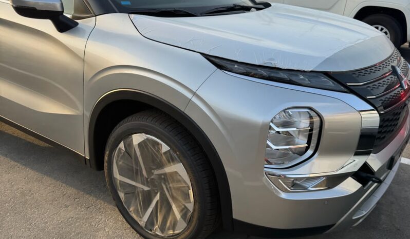 
								 ميتسوبيشي – Mitsubishi Outlander ممتلئ									