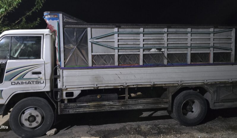
								 ديهاتسو – Daihatsu YRV ممتلئ									