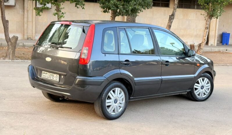 
								 فورد – Ford فالكون – Falcon ممتلئ									