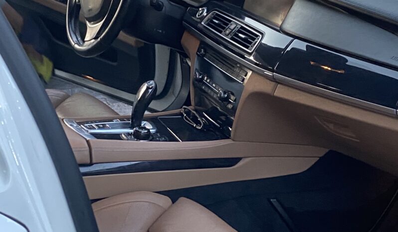
								 بي ام دابيليو – BMW 750 ممتلئ									