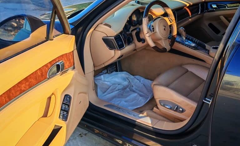 
								 بورش – Porsche باناميرا – Panamera ممتلئ									