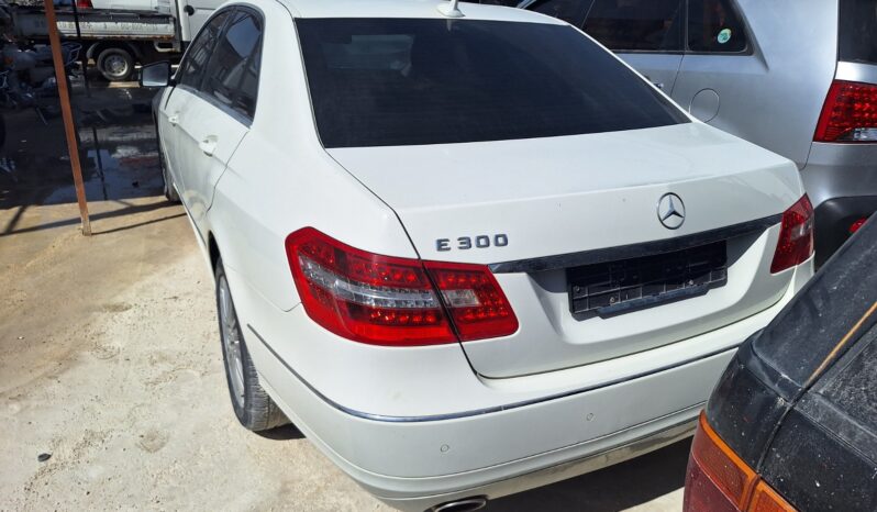 
								 مستعمل مرسيدس بينز – Mercedes benz E300 ممتلئ									