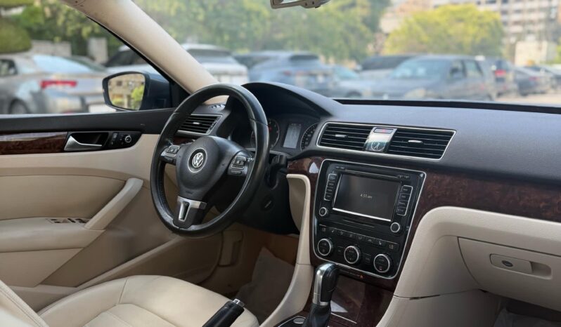 
								 فولكس فاكن – Volkswagen باسات – Passat ممتلئ									