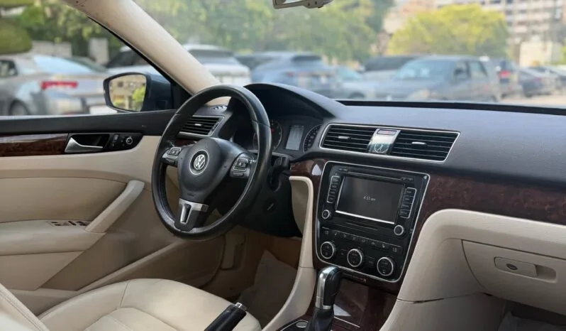 
								 فولكس فاكن – Volkswagen باسات – Passat ممتلئ									