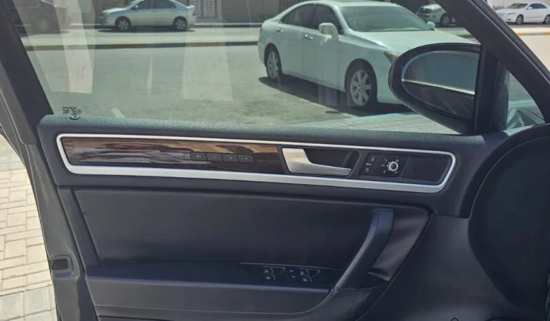 
								 فولكس فاكن – Volkswagen طوارق – Touareg ممتلئ									