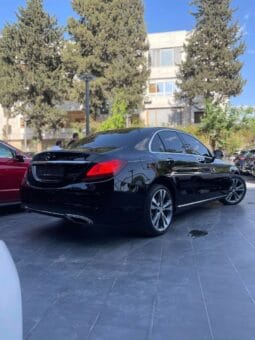 
										 مستعمل مرسيدس بينز – Mercedes benz C 300 ممتلئ									