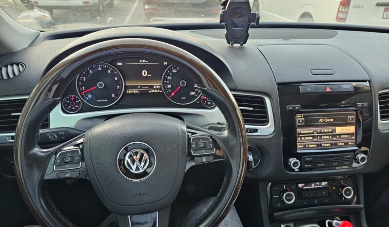 
								 فولكس فاكن – Volkswagen طوارق – Touareg ممتلئ									