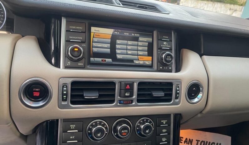 
								 لاند روفر – Land Rover فوغ – Range Rover Vogue ممتلئ									