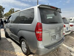 
										 مستعمل هيونداي – Hyundai فان – H1 ممتلئ									