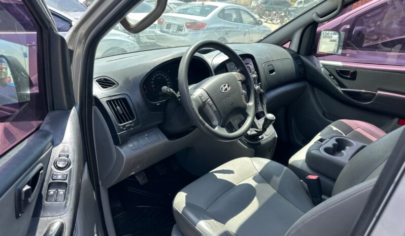 
								 مستعمل هيونداي – Hyundai فان – H1 ممتلئ									