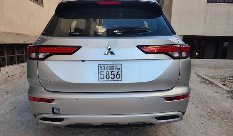 
								 ميتسوبيشي – Mitsubishi Outlander ممتلئ									