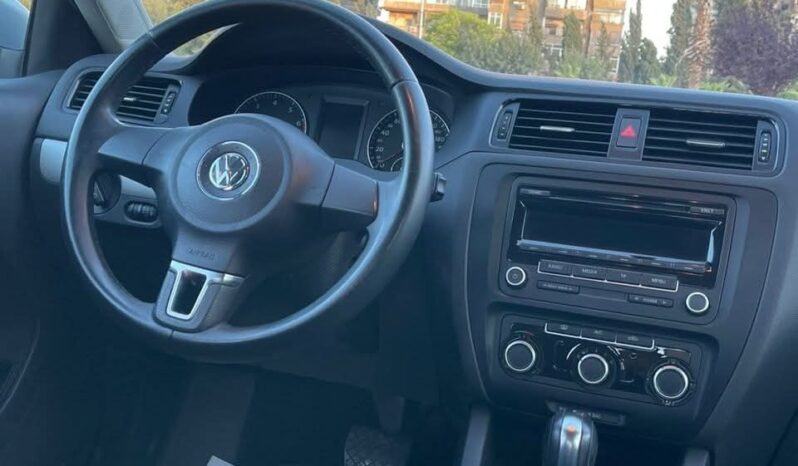 
								 فولكس فاكن – Volkswagen جيتا – Jetta ممتلئ									