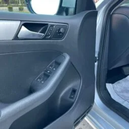 
										 فولكس فاكن – Volkswagen جيتا – Jetta ممتلئ									