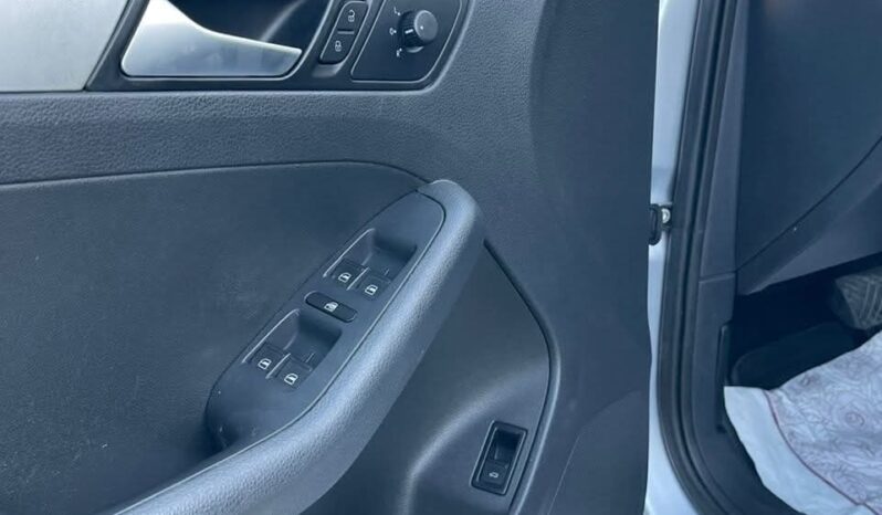 
								 فولكس فاكن – Volkswagen جيتا – Jetta ممتلئ									