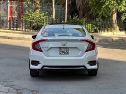 
										 هوندا – Honda سيفيك – Civic ممتلئ									